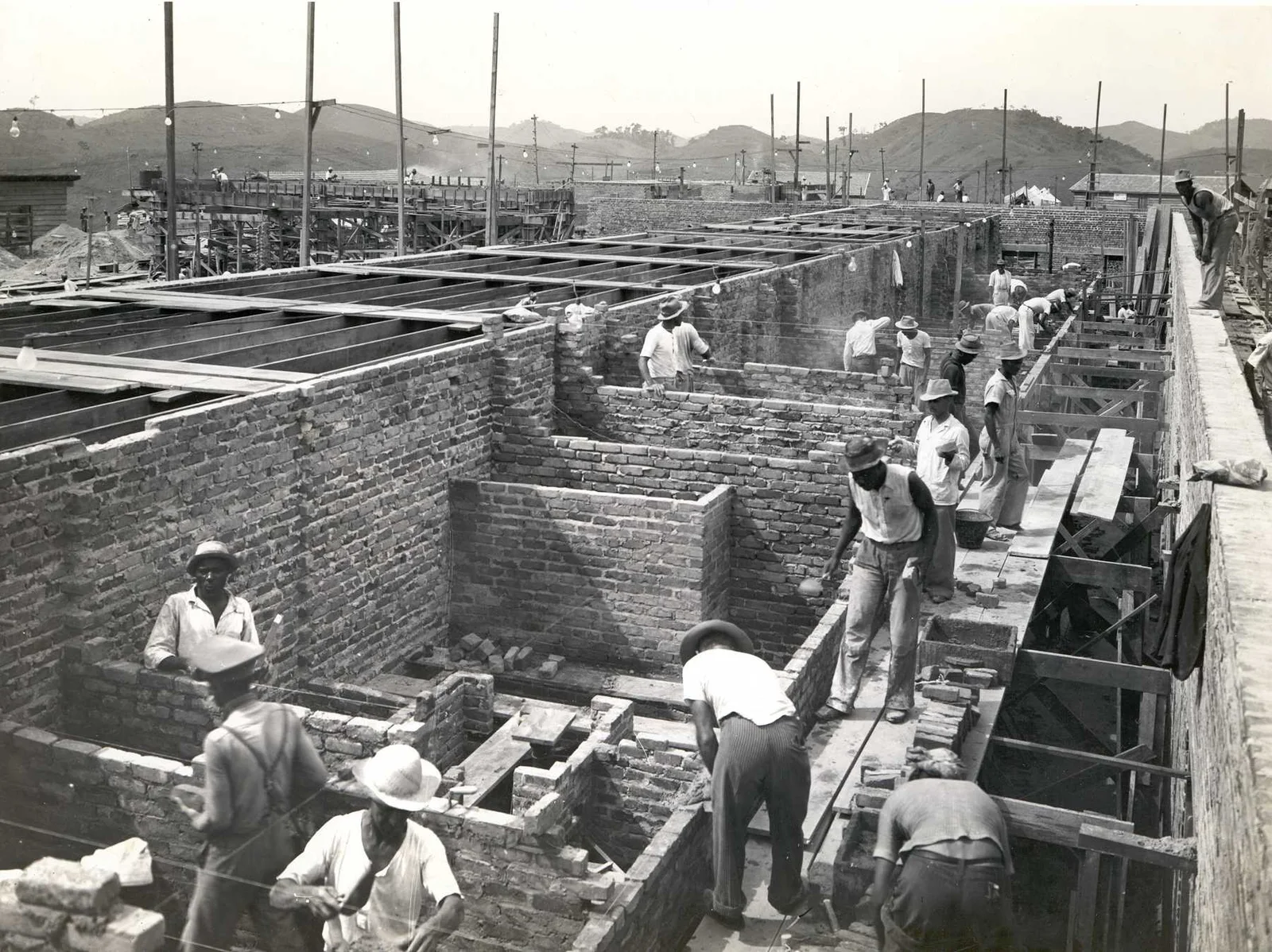 Fotografia histórica de Volta Redonda em identificação