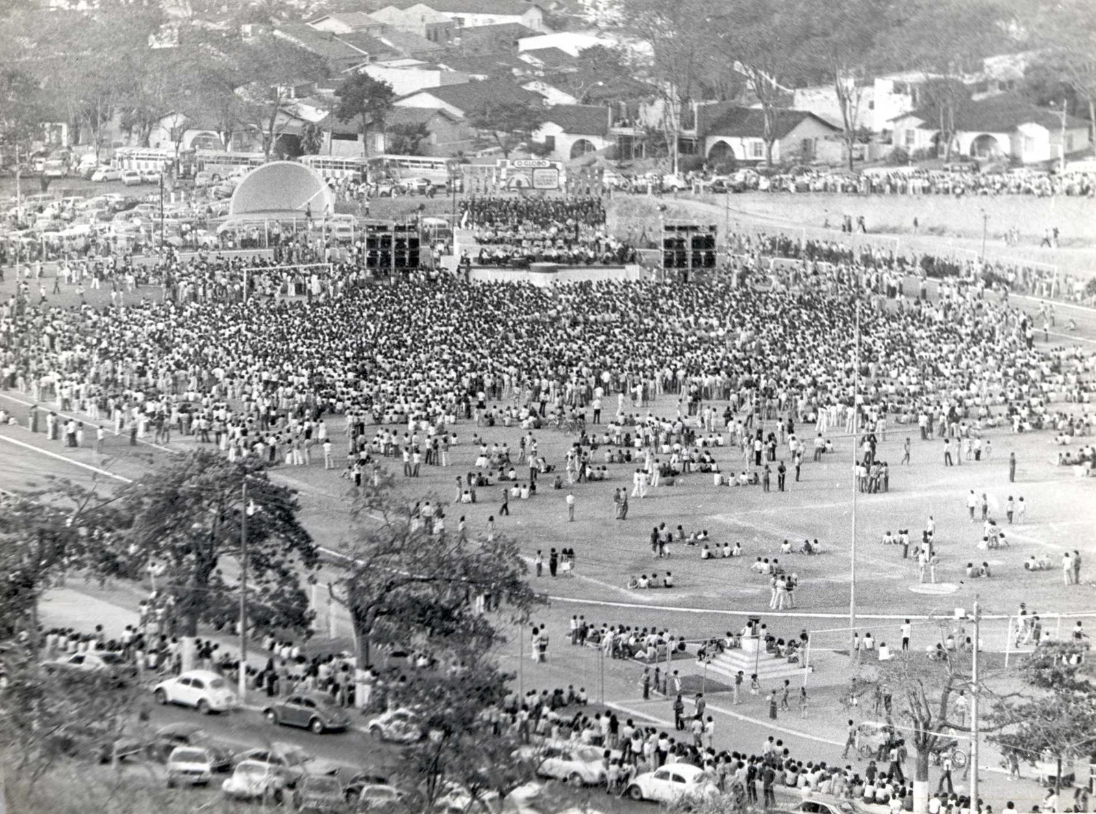 Fotografia histórica de Volta Redonda em identificação