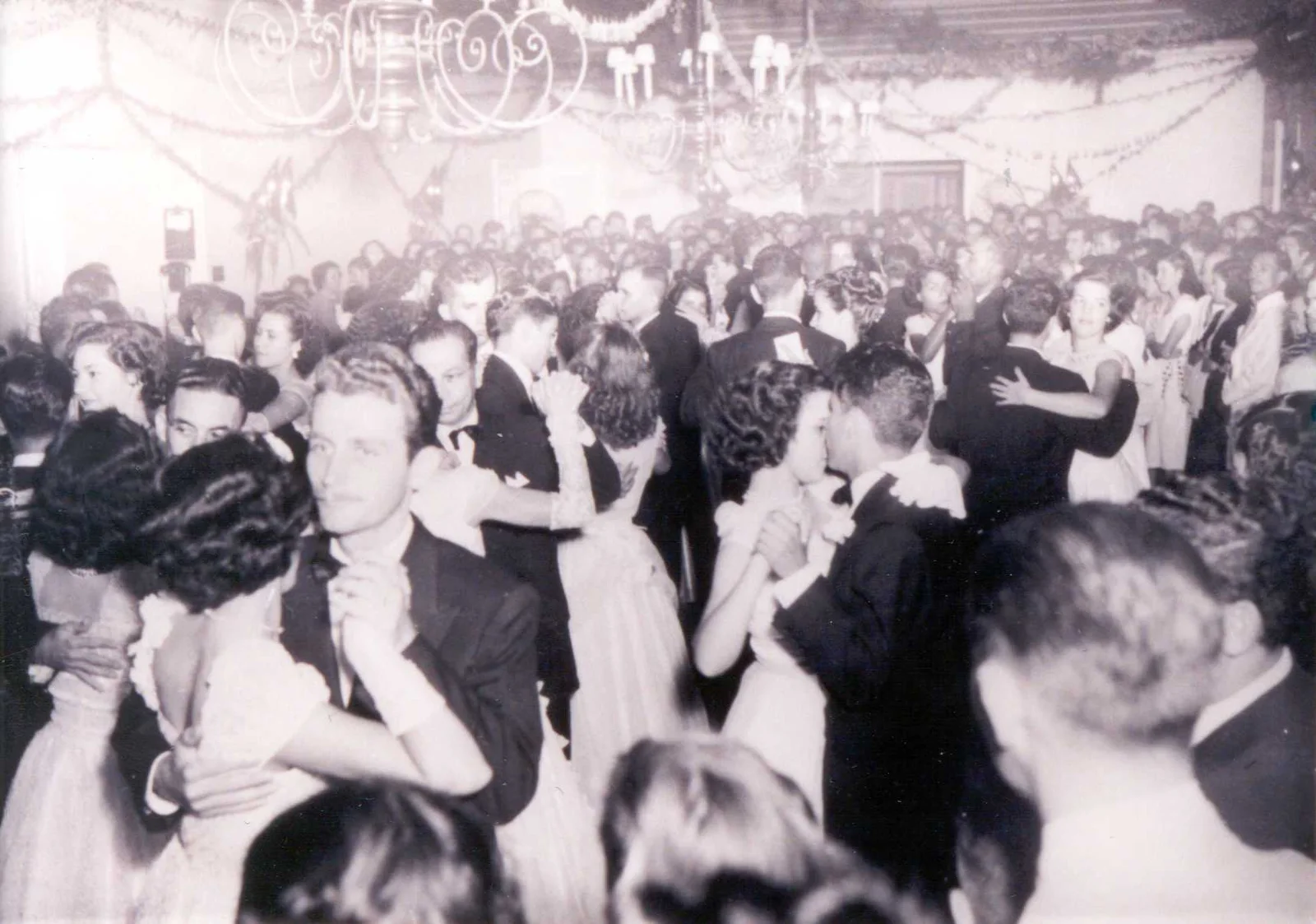 Fotografia histórica de Volta Redonda em identificação
