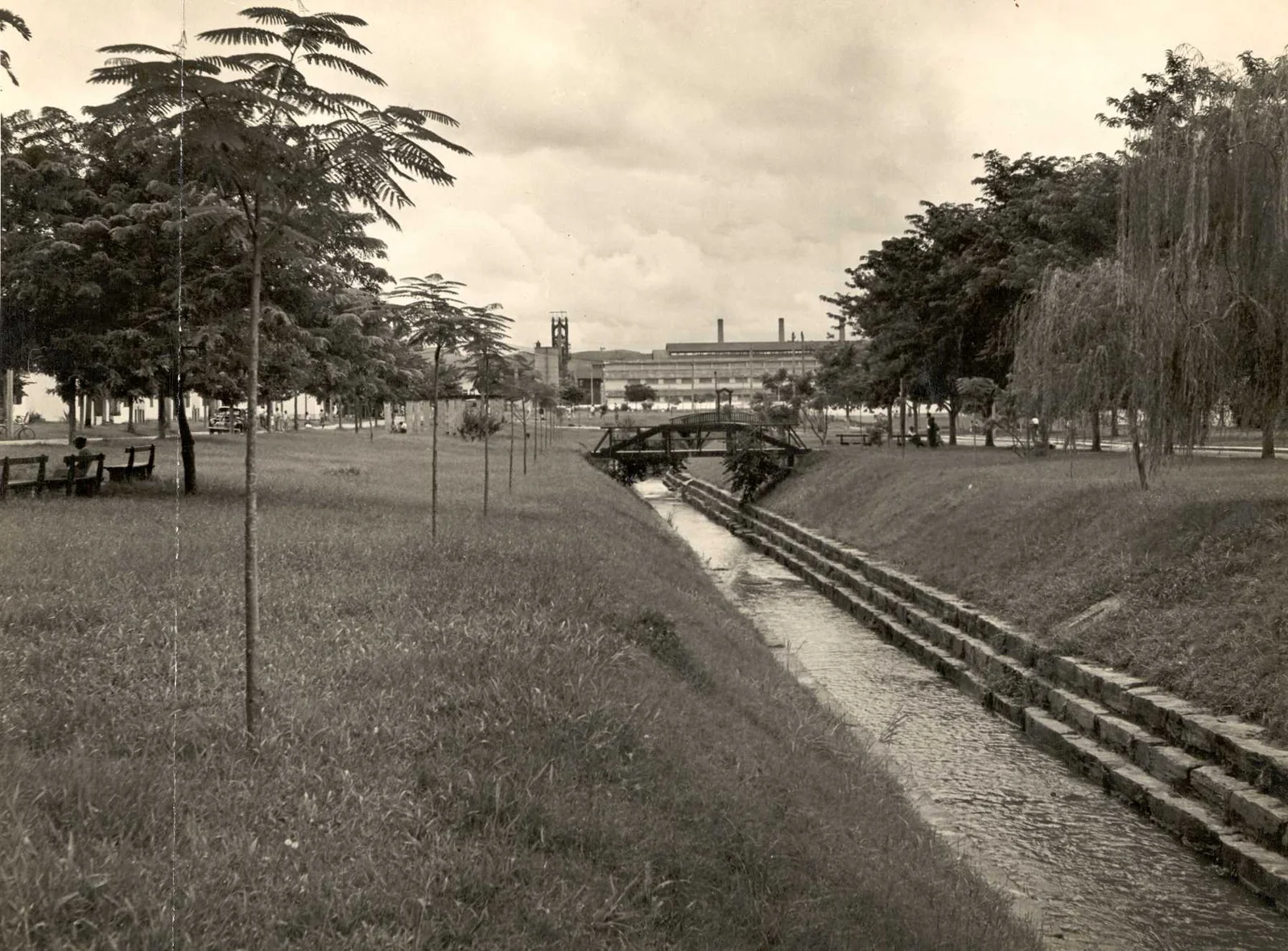 Fotografia histórica de Volta Redonda em identificação