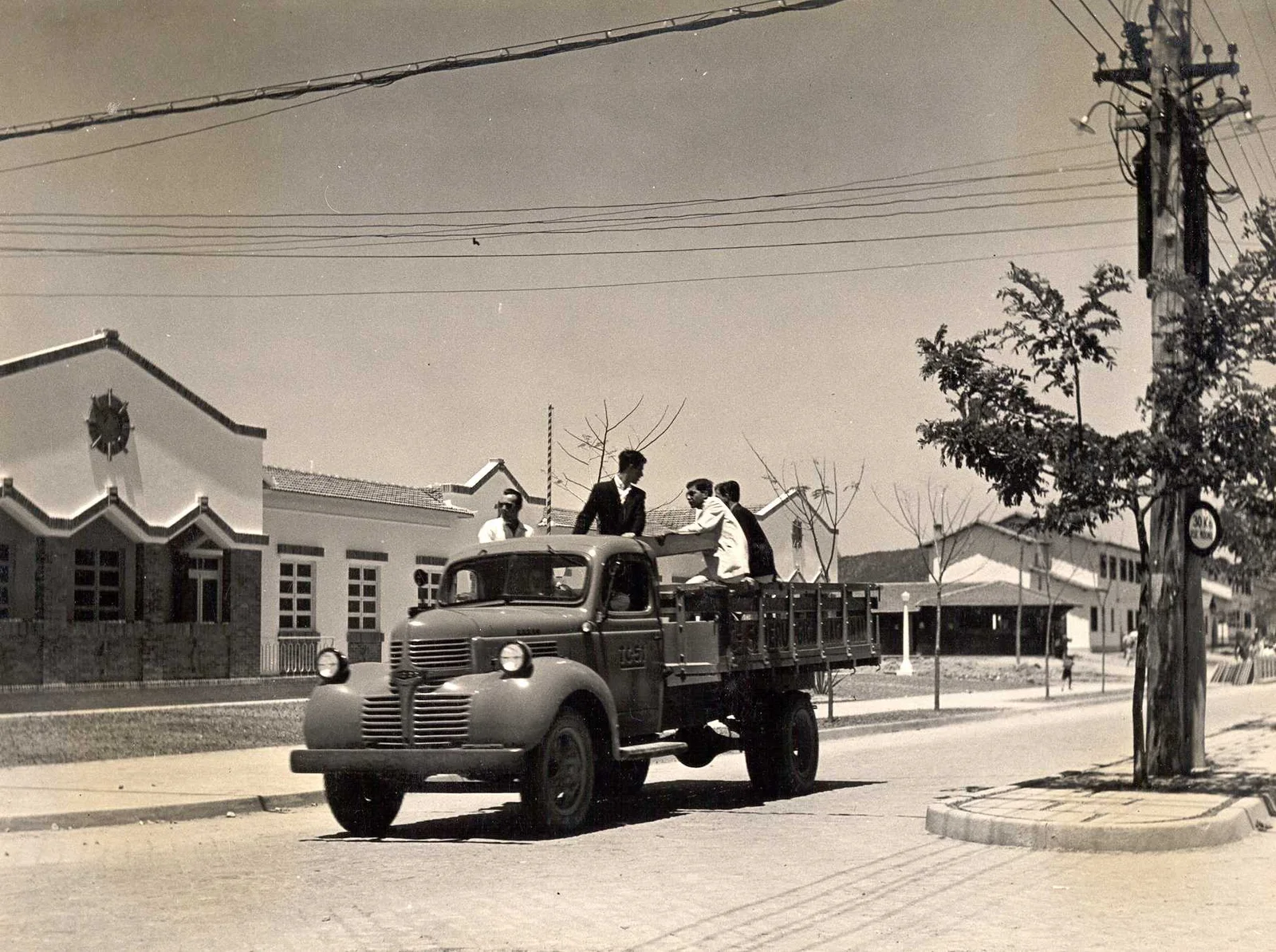 Fotografia histórica de Volta Redonda em identificação