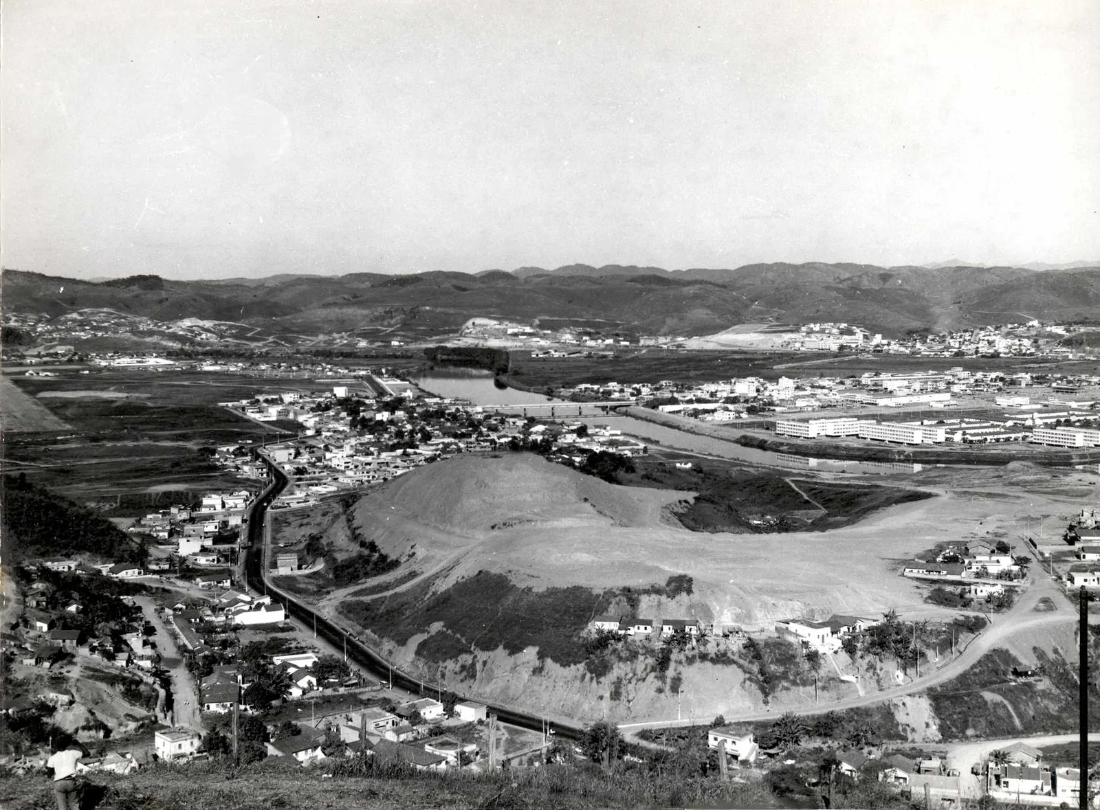 Fotografia histórica de Volta Redonda em identificação