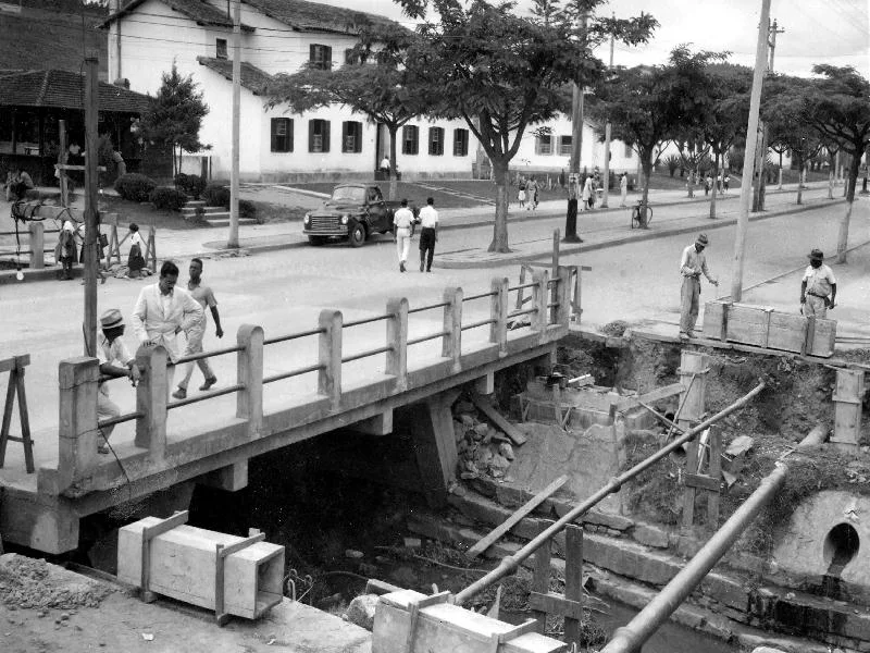 Fotografia histórica de Volta Redonda em identificação