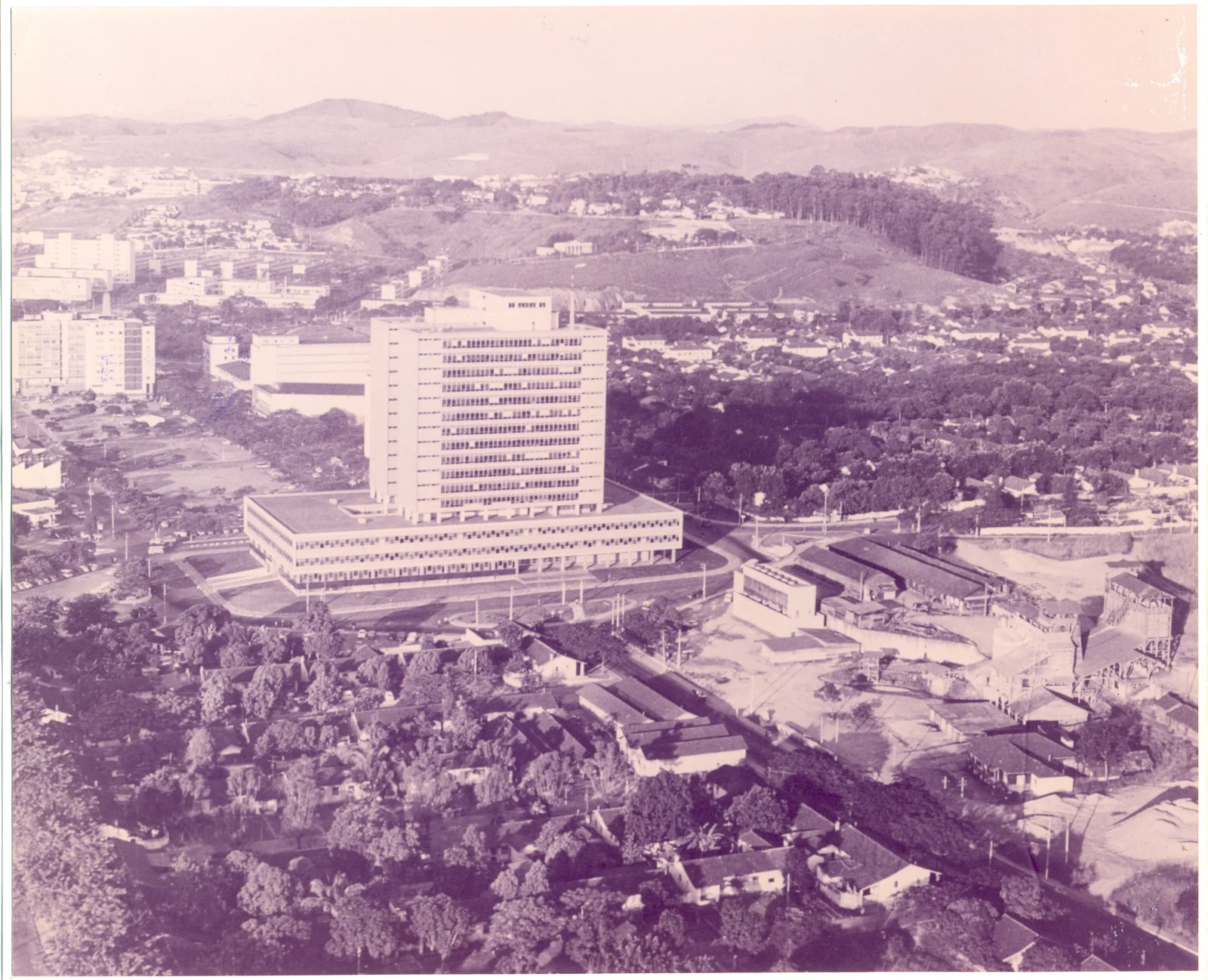 Fotografia histórica de Volta Redonda em identificação