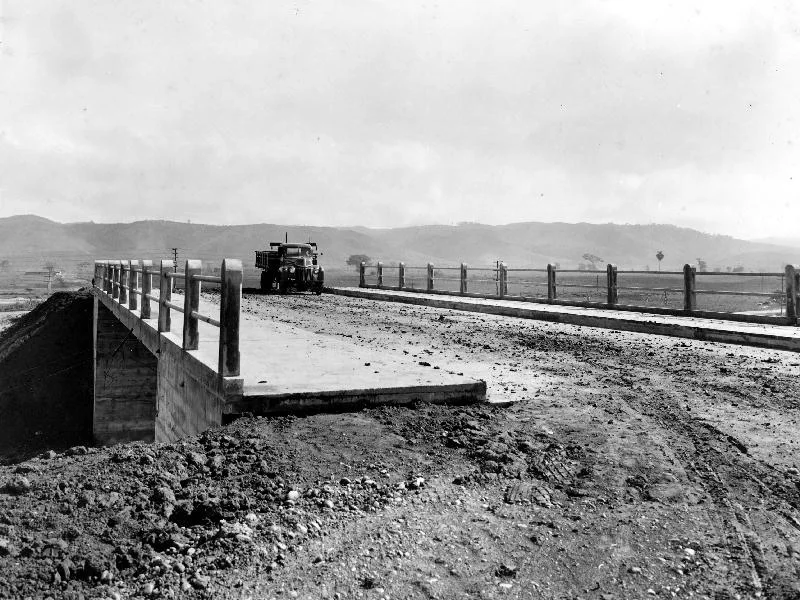 Fotografia histórica de Volta Redonda em identificação