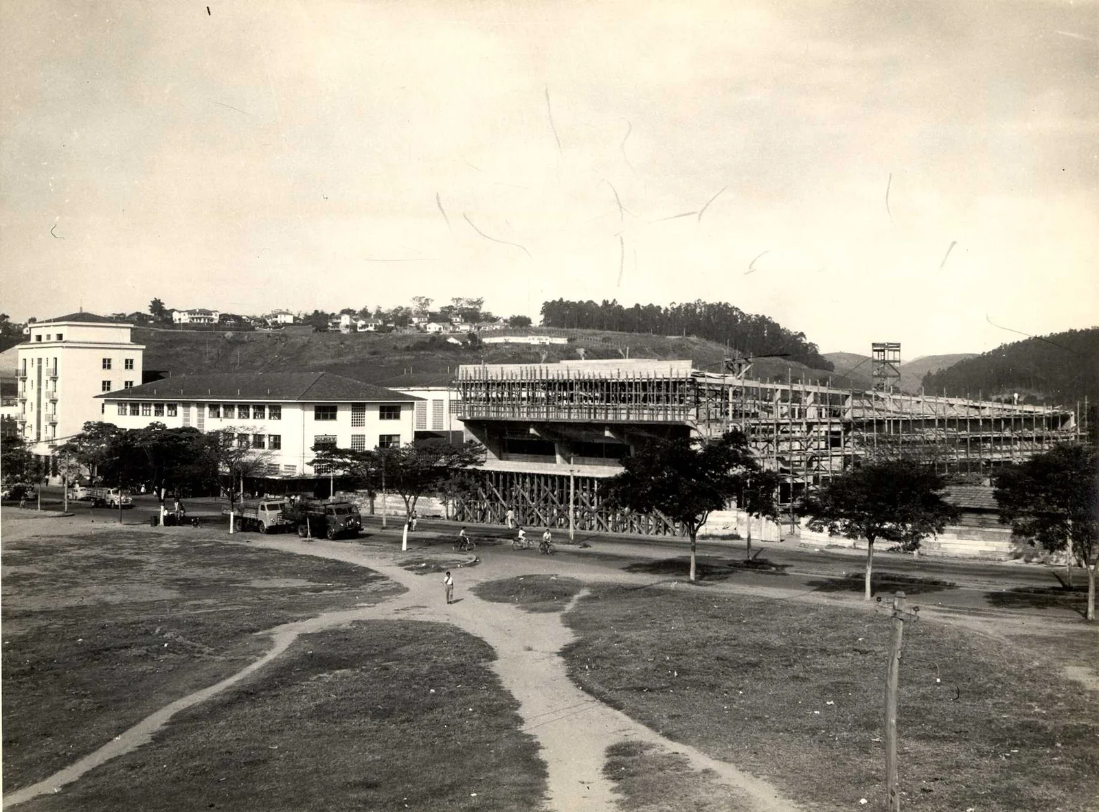 Fotografia histórica de Volta Redonda em identificação