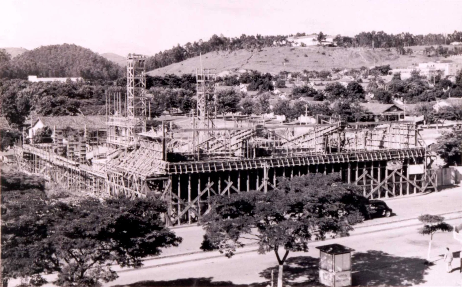 Fotografia histórica de Volta Redonda em identificação