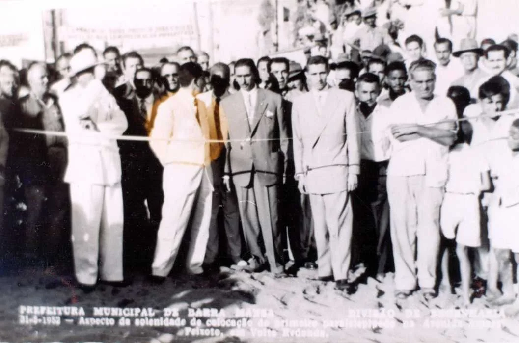 Fotografia histórica de Volta Redonda em identificação