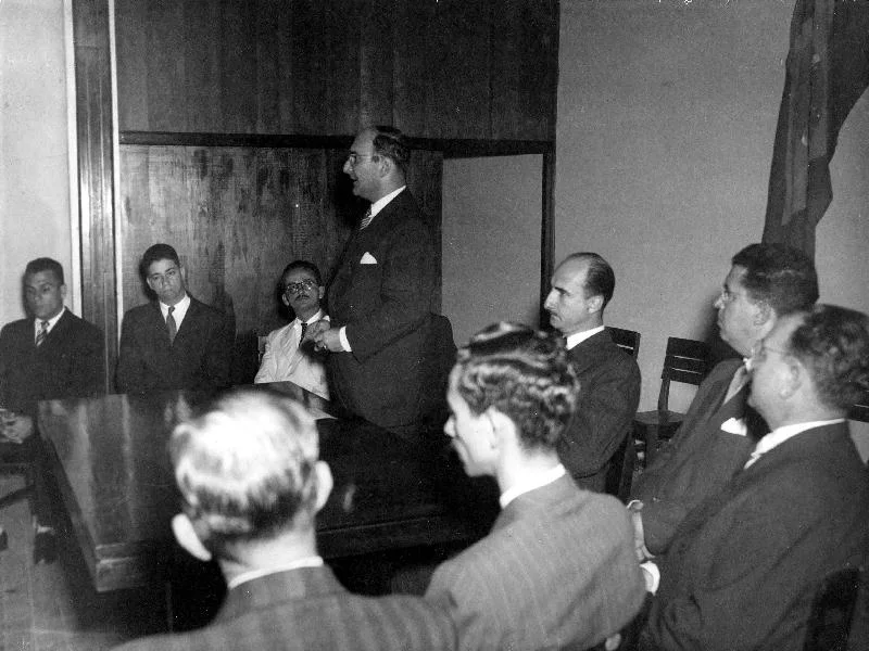 Fotografia histórica de Volta Redonda em identificação