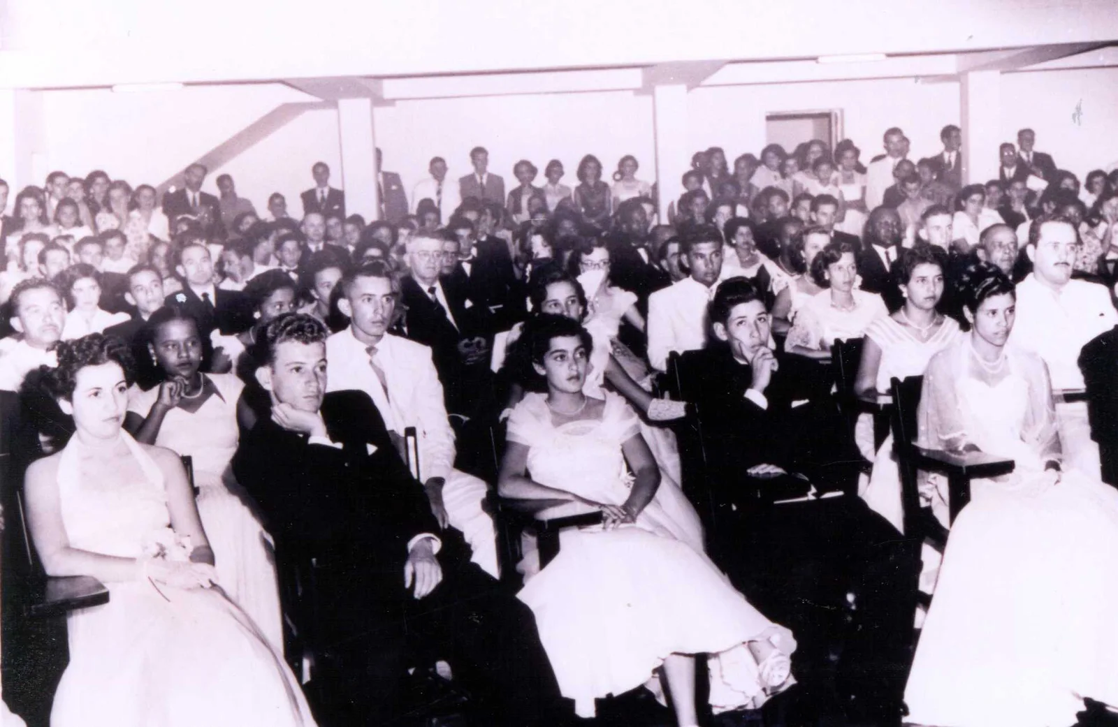 Fotografia histórica de Volta Redonda em identificação