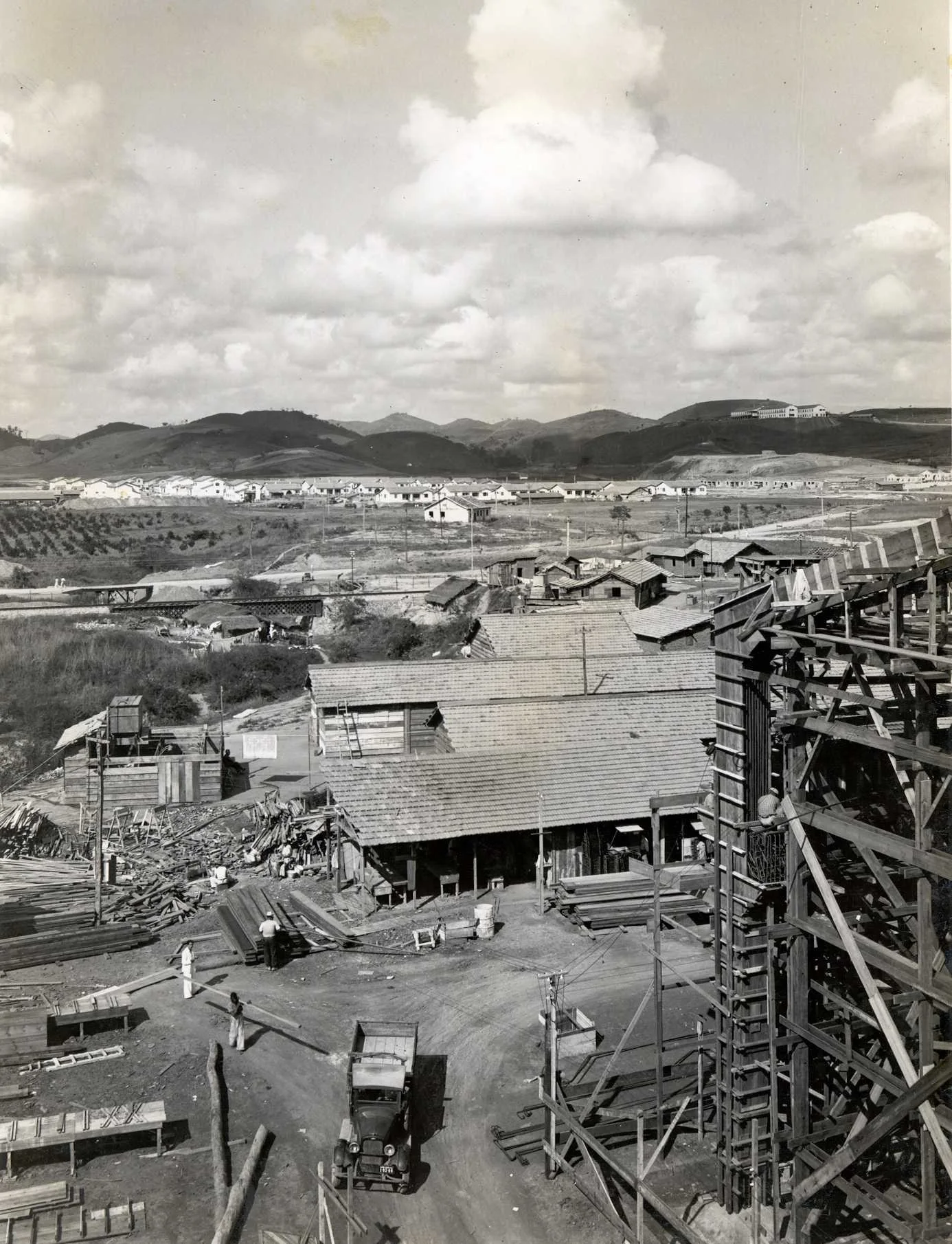 Fotografia histórica de Volta Redonda em identificação