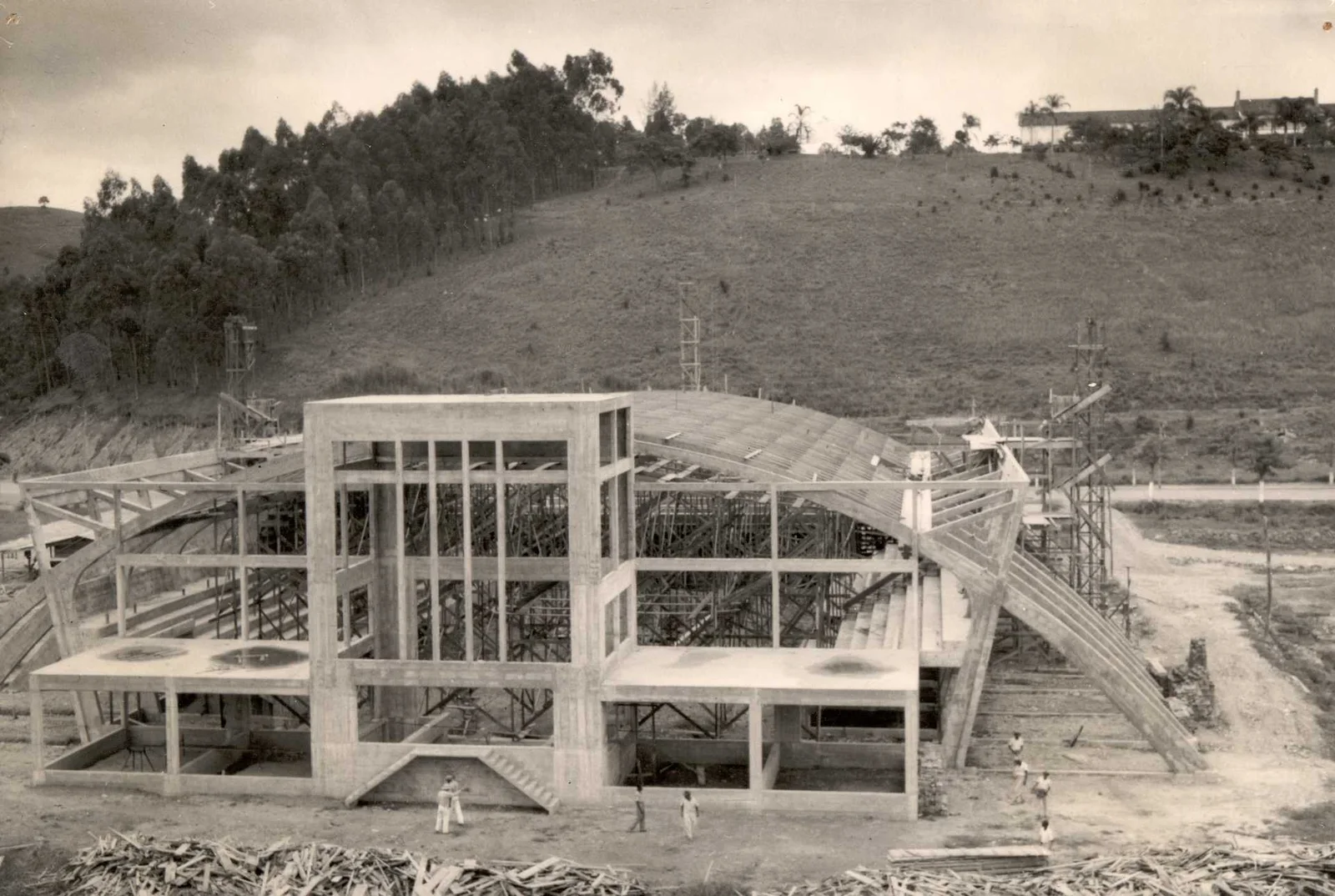Fotografia histórica de Volta Redonda em identificação
