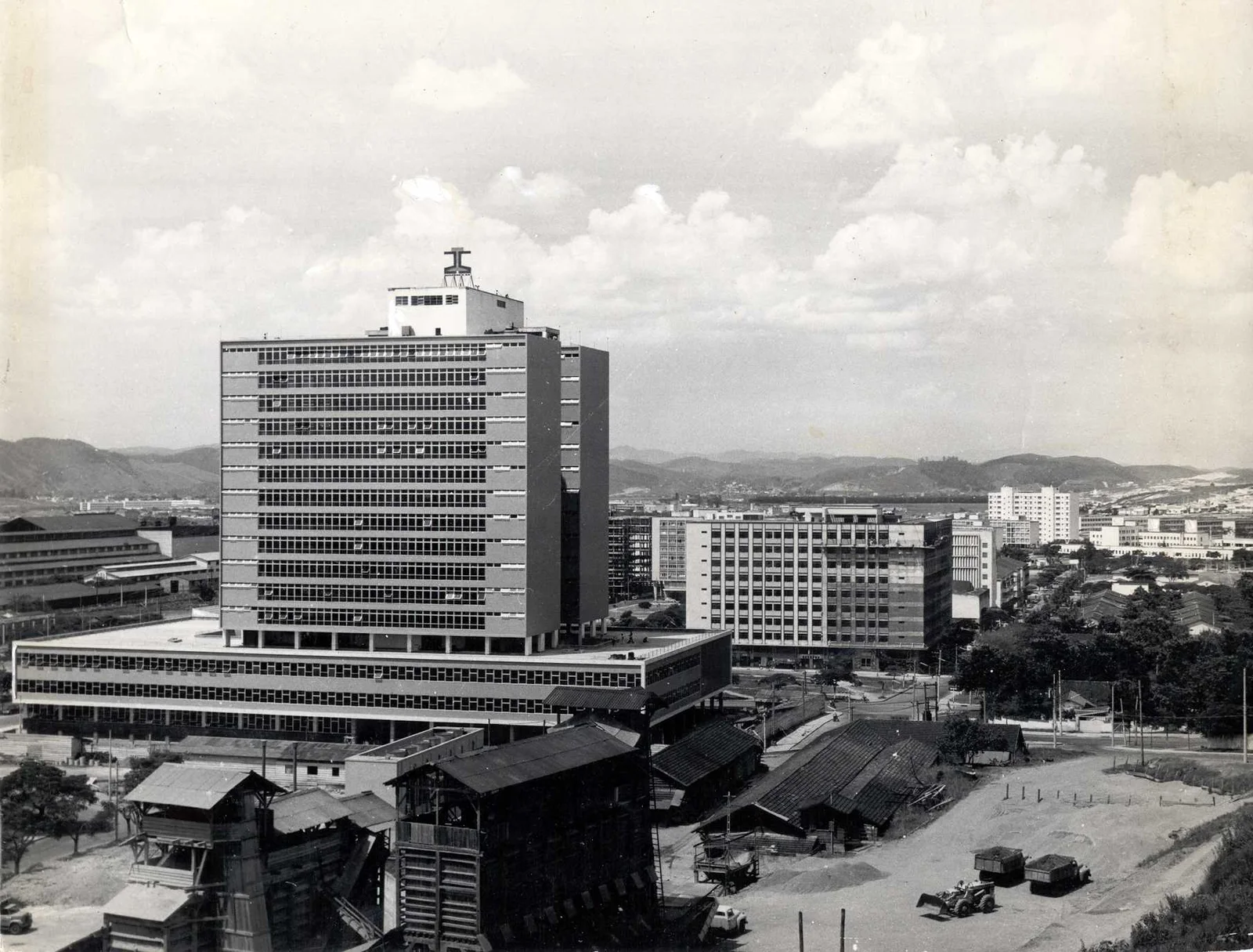 Fotografia histórica de Volta Redonda em identificação