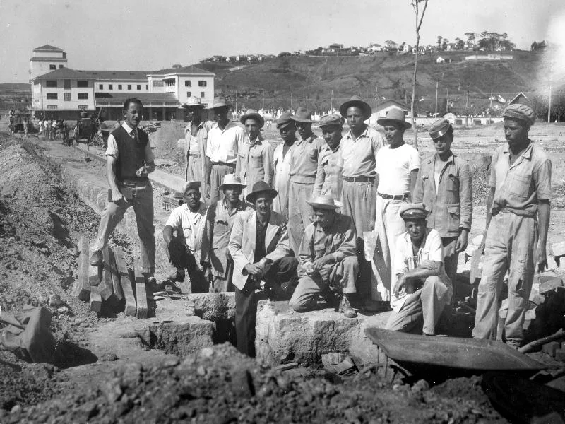 Fotografia histórica de Volta Redonda em identificação