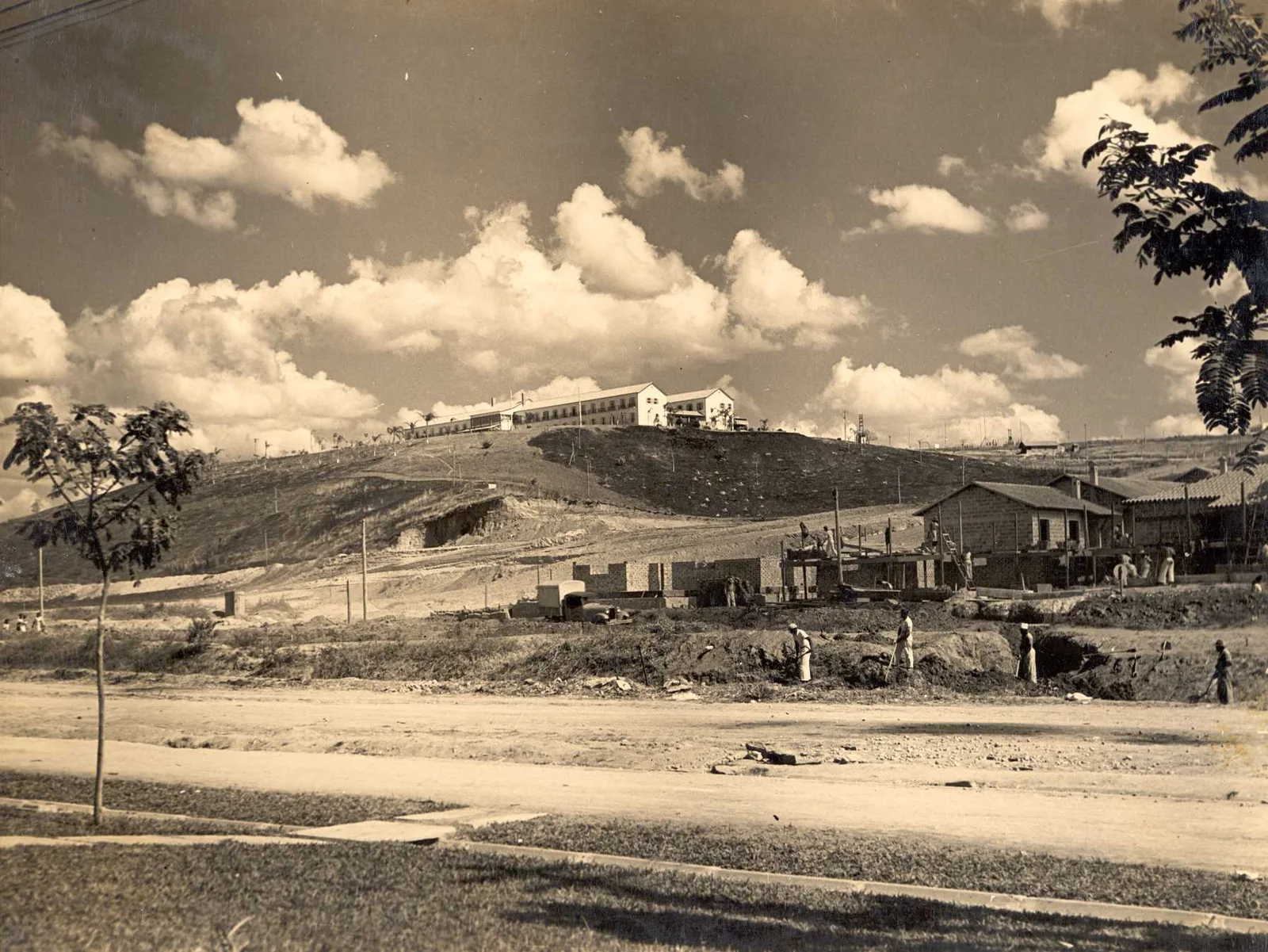 Fotografia histórica de Volta Redonda em identificação