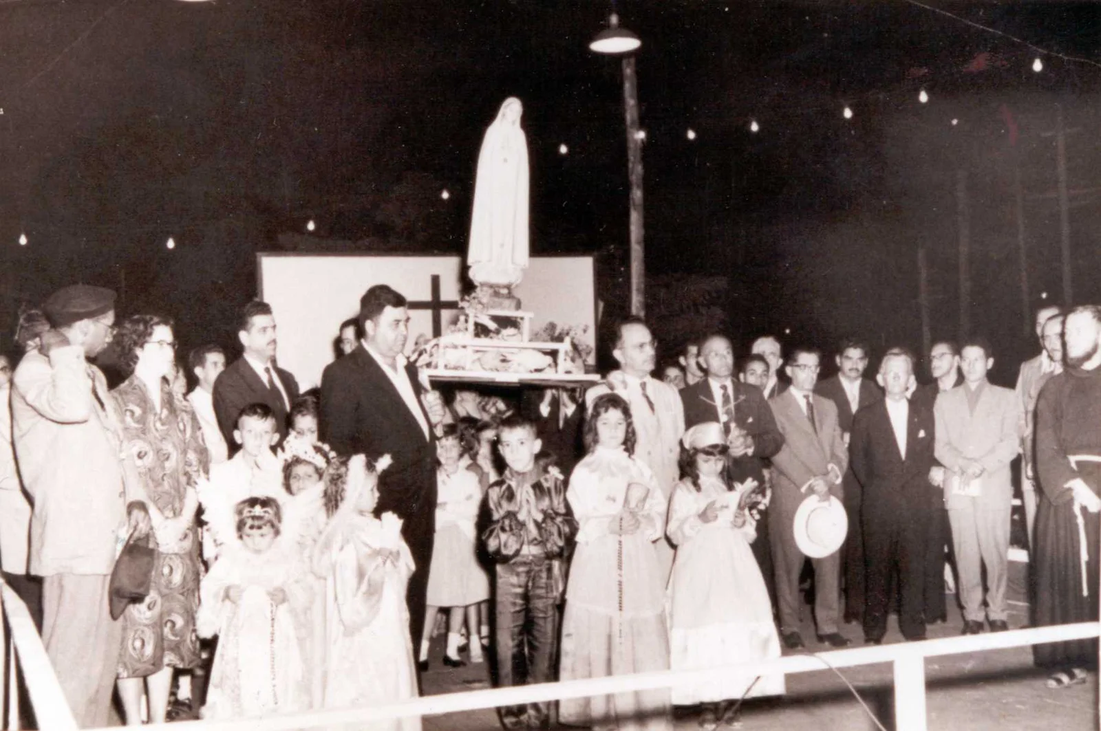 Fotografia histórica de Volta Redonda em identificação