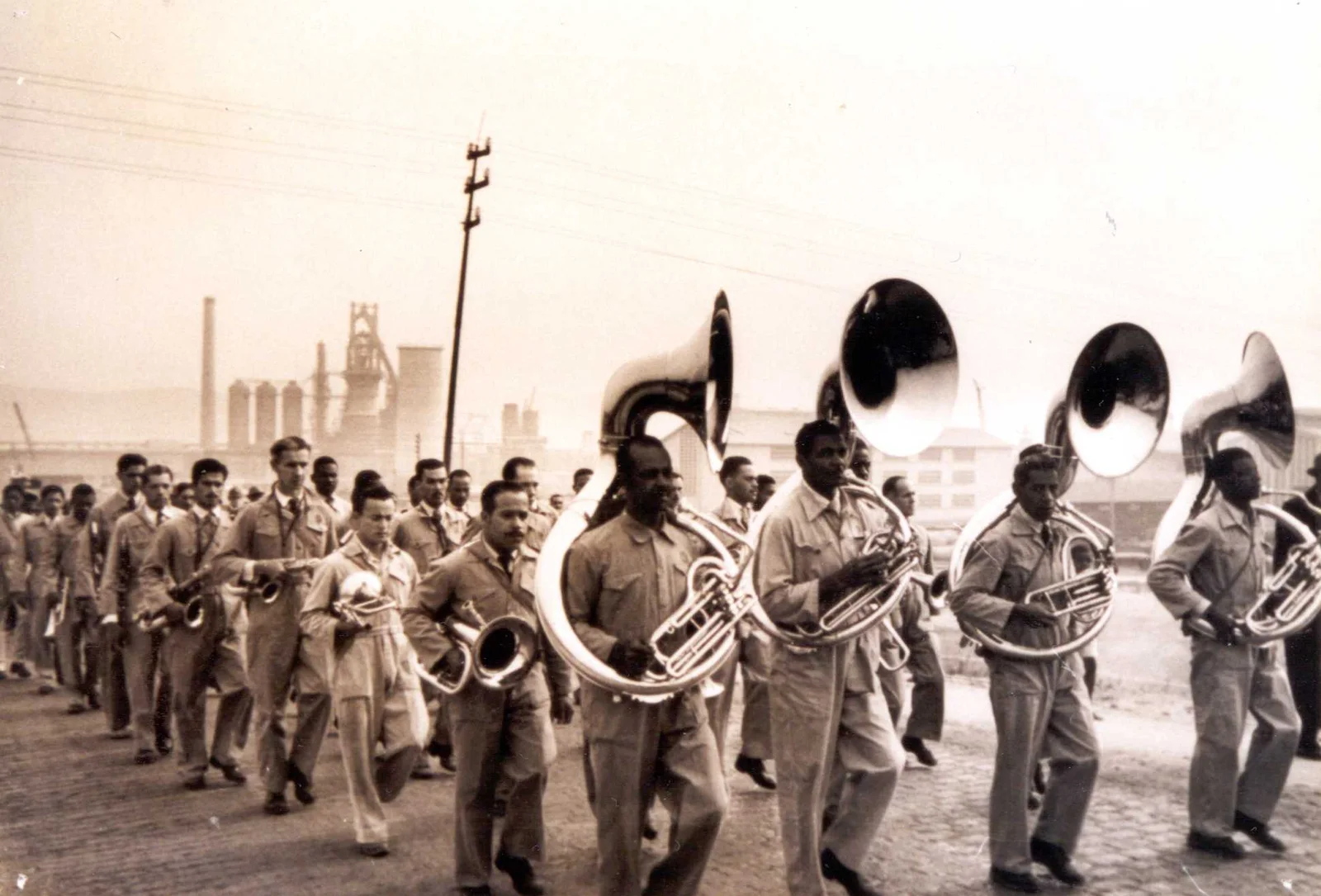 Fotografia histórica de Volta Redonda em identificação