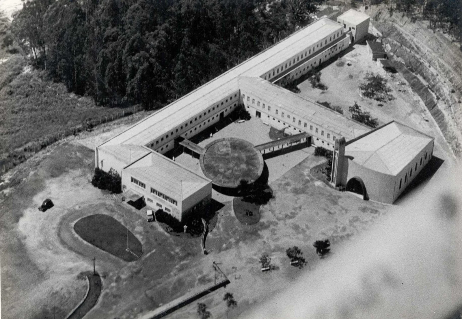 Fotografia histórica de Volta Redonda em identificação