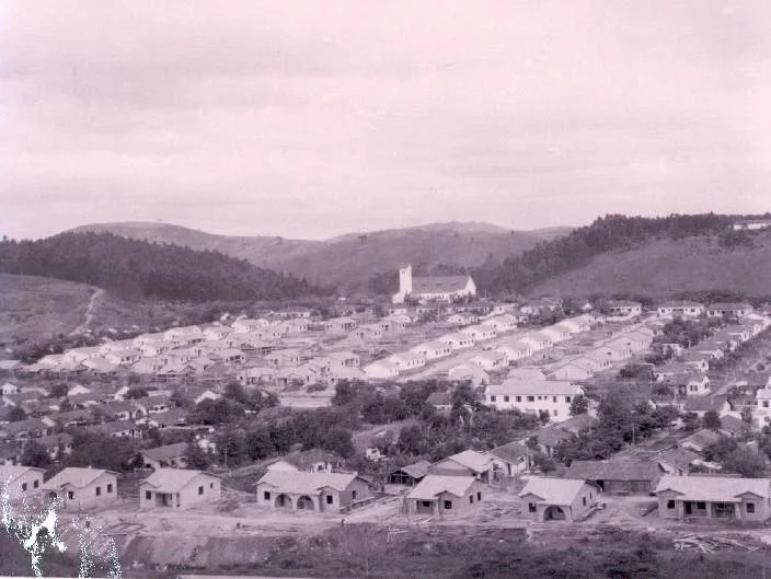 Fotografia histórica de Volta Redonda em identificação