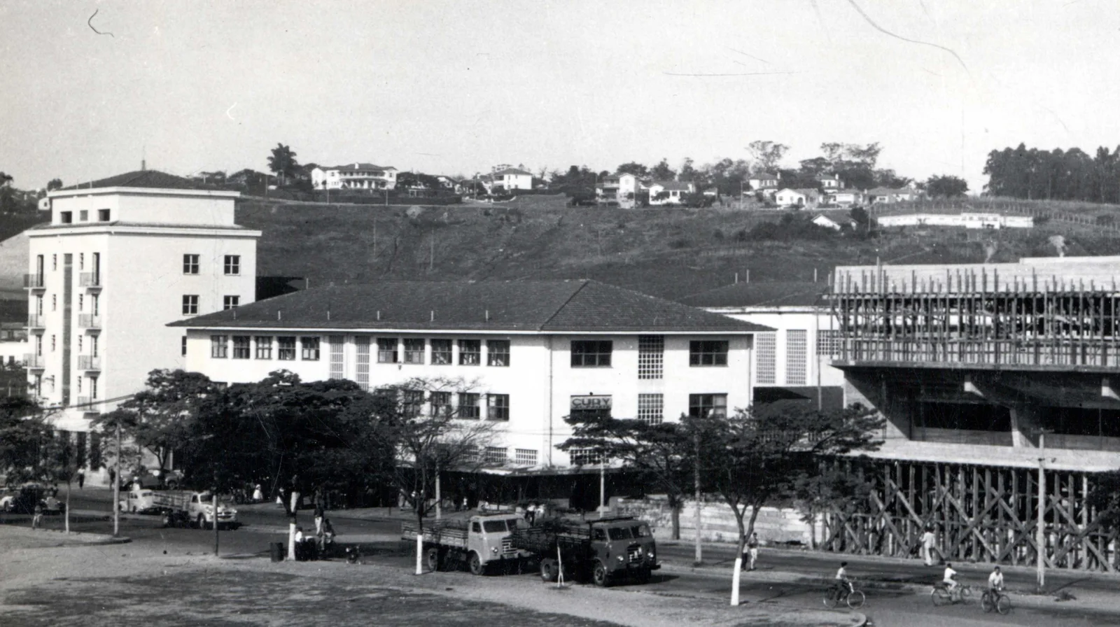 Fotografia histórica de Volta Redonda em identificação