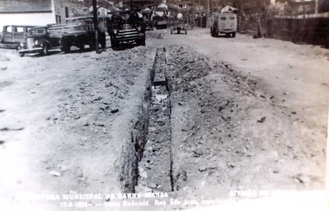 Fotografia histórica de Volta Redonda em identificação