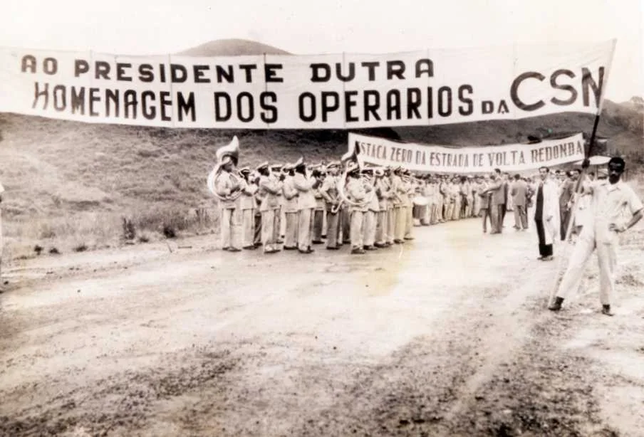 Fotografia histórica de Volta Redonda em identificação