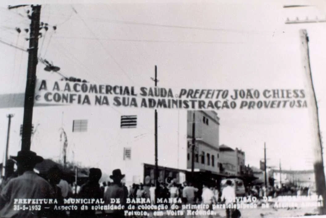 Fotografia histórica de Volta Redonda em identificação