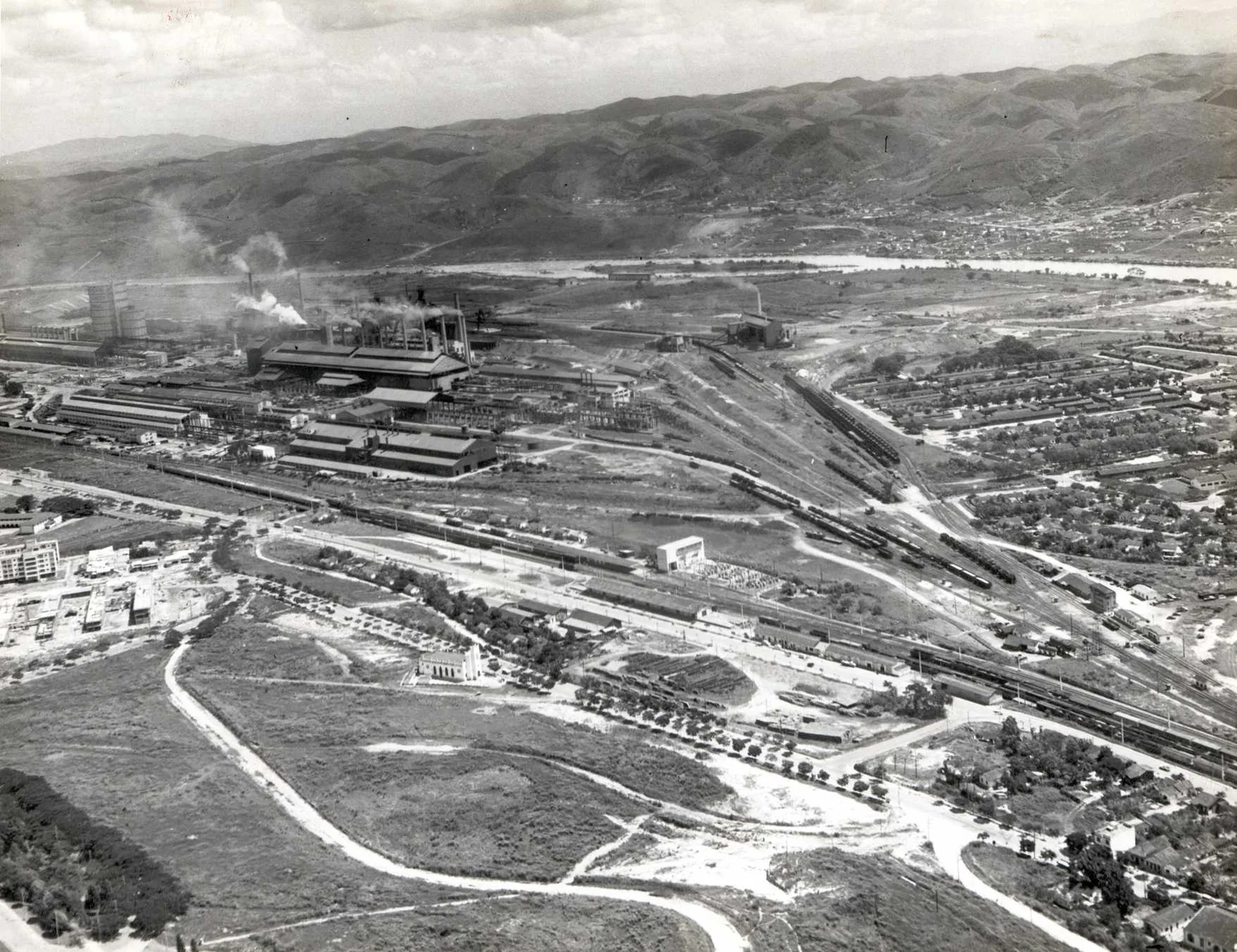 Fotografia histórica de Volta Redonda em identificação