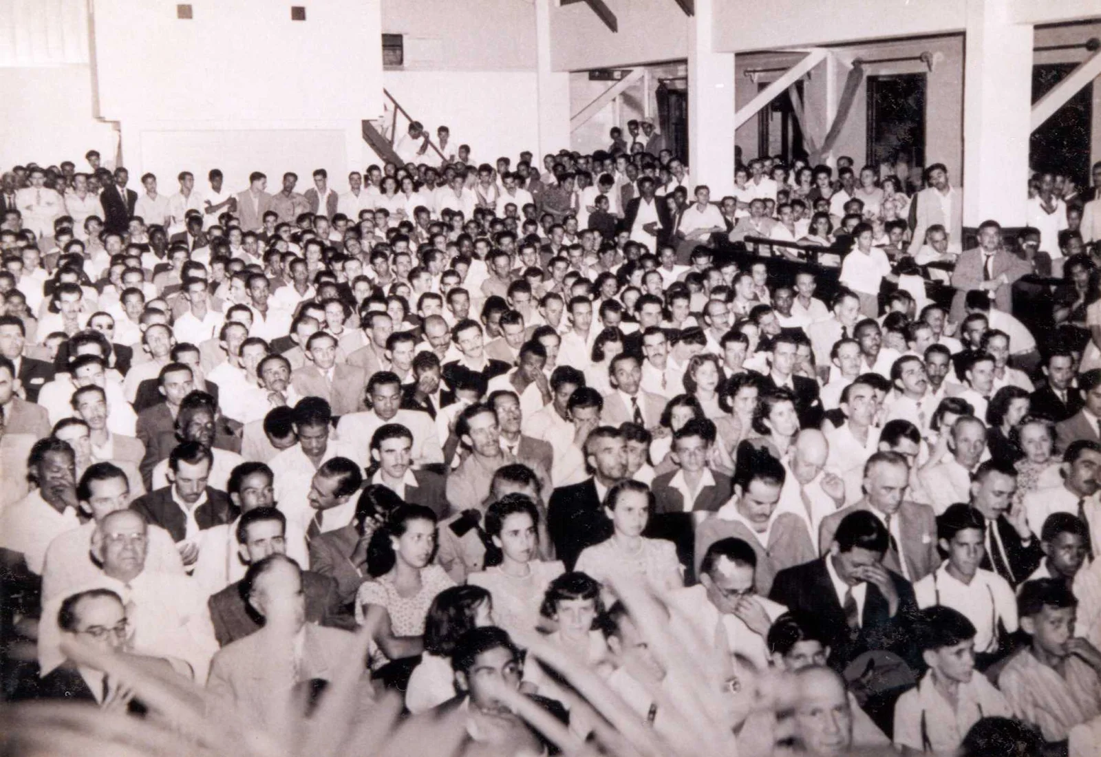 Fotografia histórica de Volta Redonda em identificação