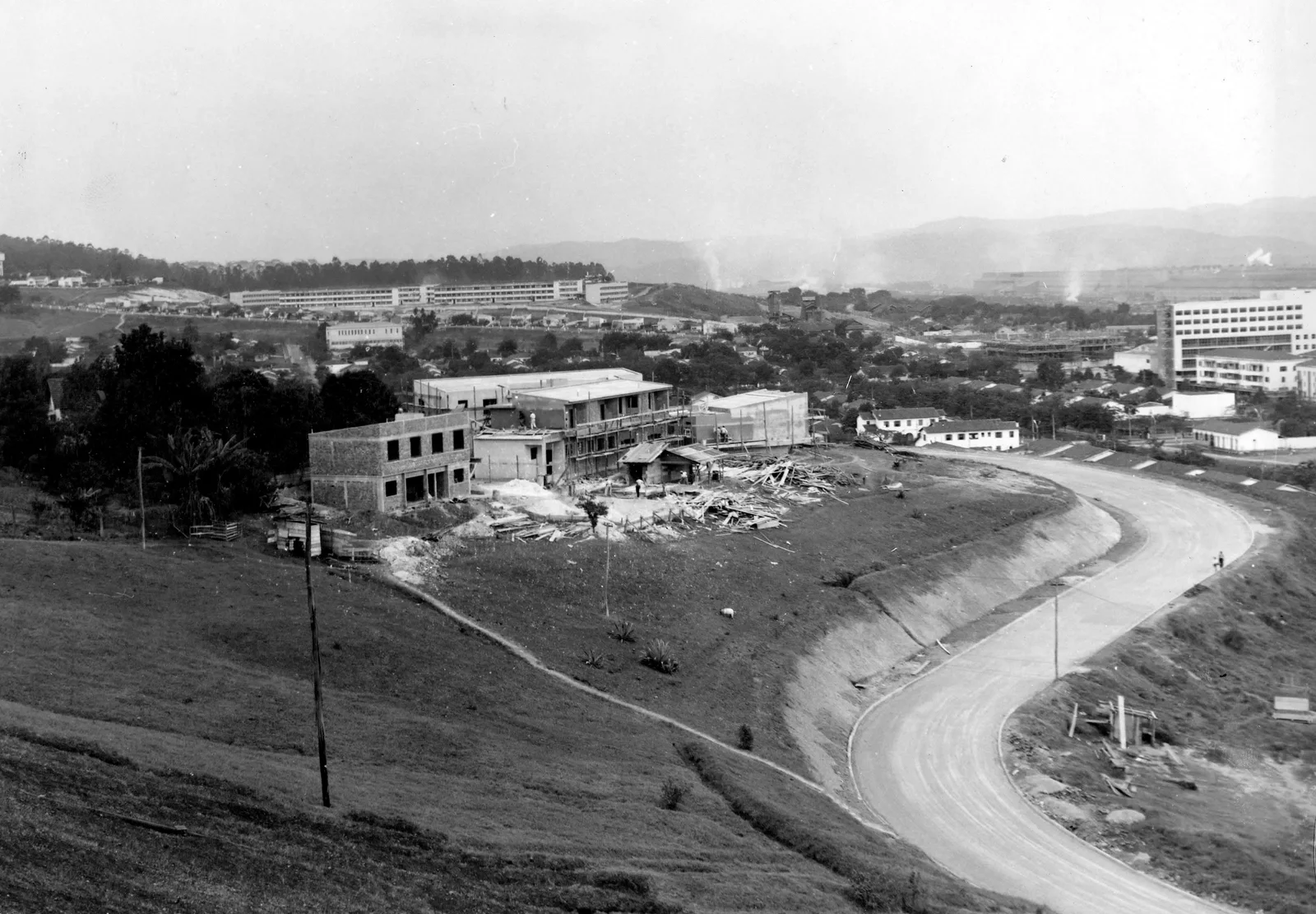 Fotografia histórica de Volta Redonda em identificação