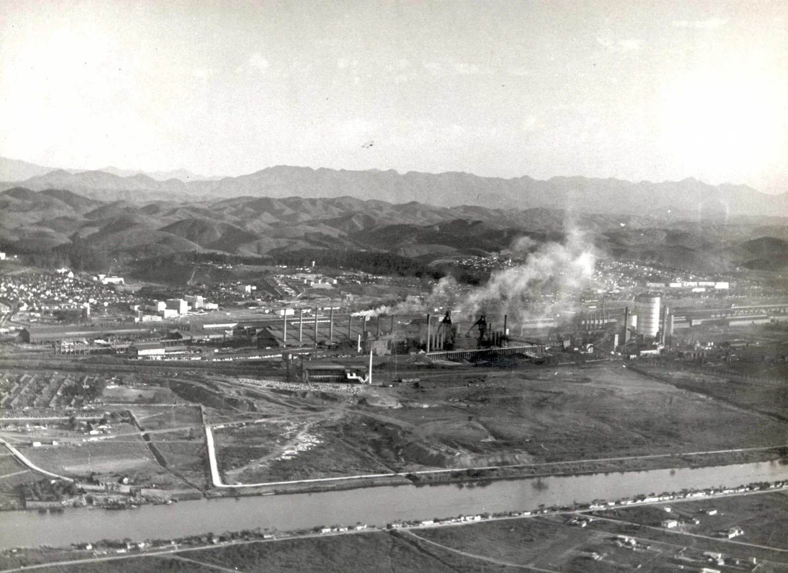 Fotografia histórica de Volta Redonda em identificação