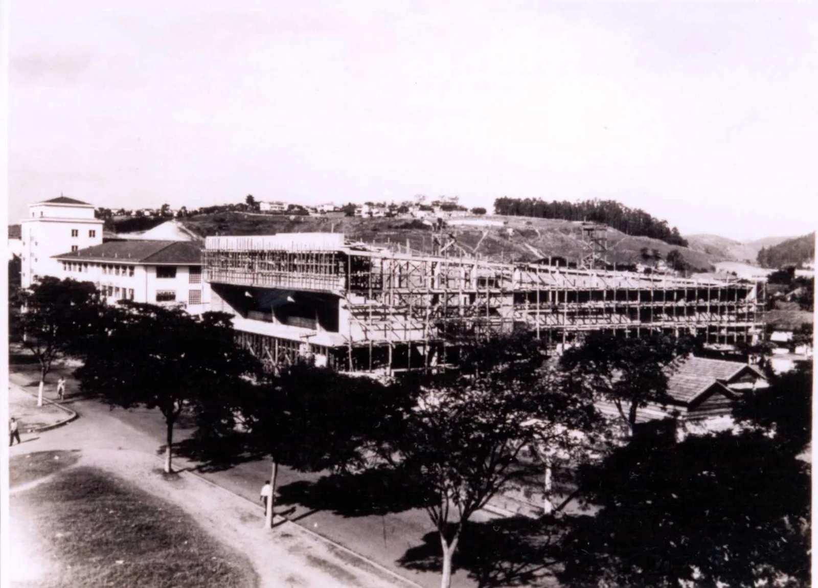 Fotografia histórica de Volta Redonda em identificação