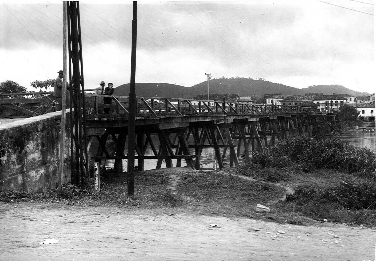 Fotografia histórica de Volta Redonda em identificação
